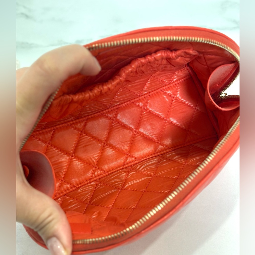 New Chanel Make up Case - Picture 7 of 7